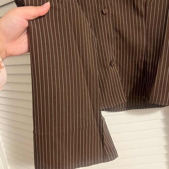 🌸Brown Striped Top - Picture 5 of 6